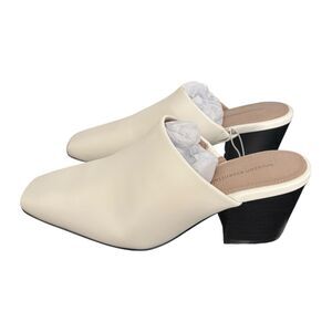 Amazon Essentials Square Toe Mule for Women,size 6, White New in Box